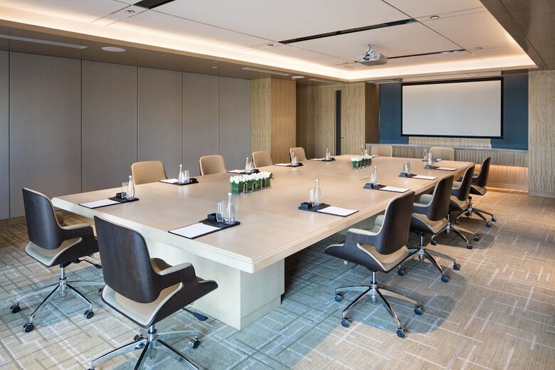 Hotel Courtyard By Marriott Zhengzhou Airport