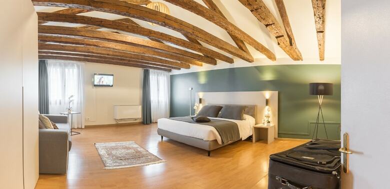 Grand Canal Suites