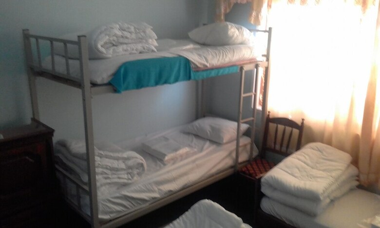 Hostal Canal Hostel