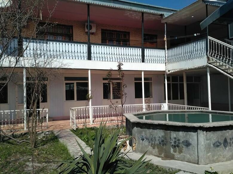 Hostal Canal Hostel