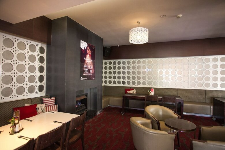 Nags Head Hotel