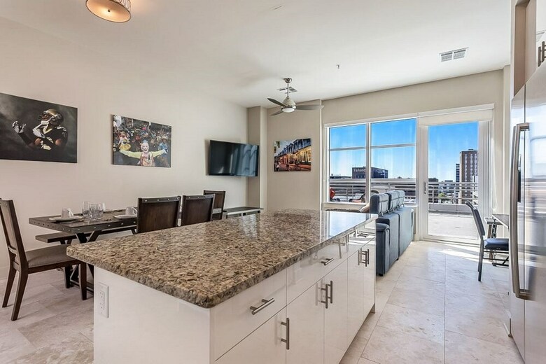 Aparthotel Luxury Condos In California Building By Hosteeva