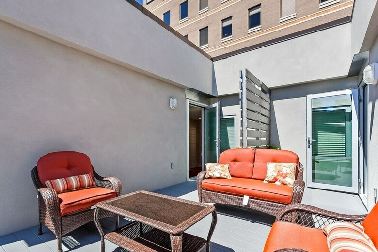 Aparthotel Luxury Condos In California Building By Hosteeva