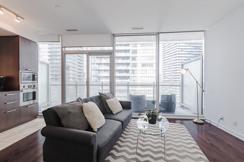 Noel Suites - York And Harbour St.