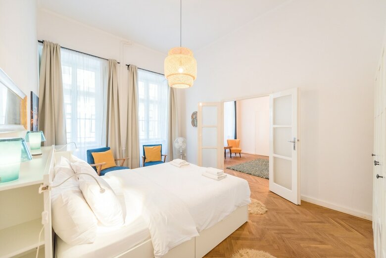 Oasis Apartments - Liberty Square