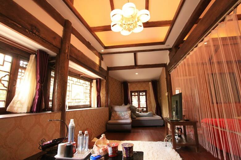 Hostal Liu He Ju Inn