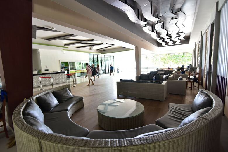 Hotel Varin Beach Resort
