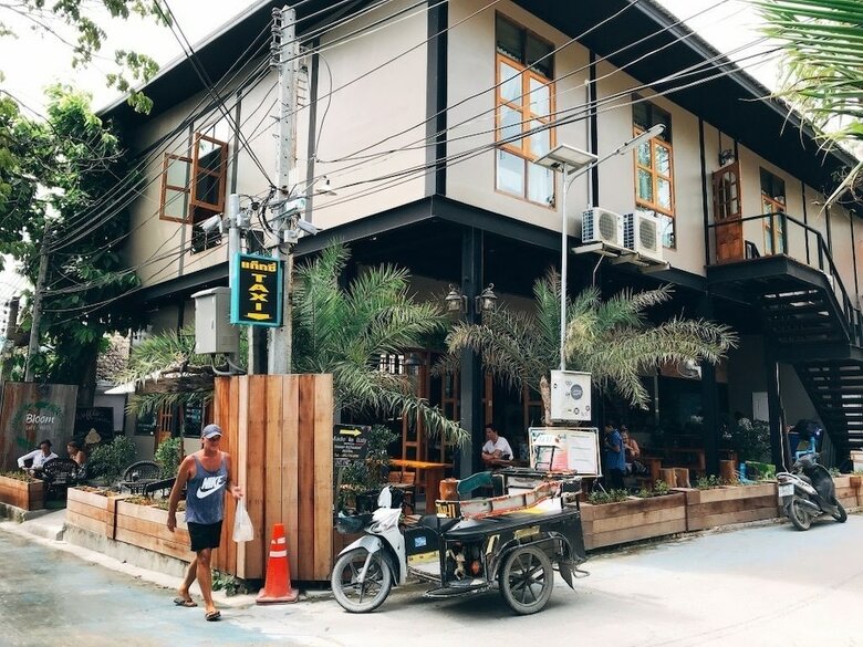 Hostal Bloom Cafe & Hostel Lipe