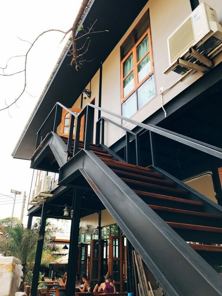 Hostal Bloom Cafe & Hostel Lipe