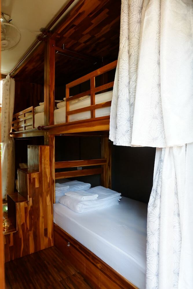 Hostal Bloom Cafe & Hostel Lipe