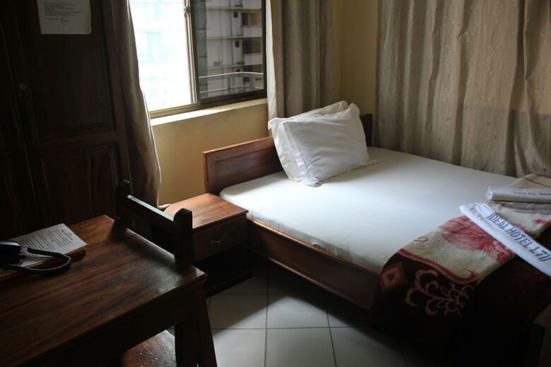Ideal Hotel