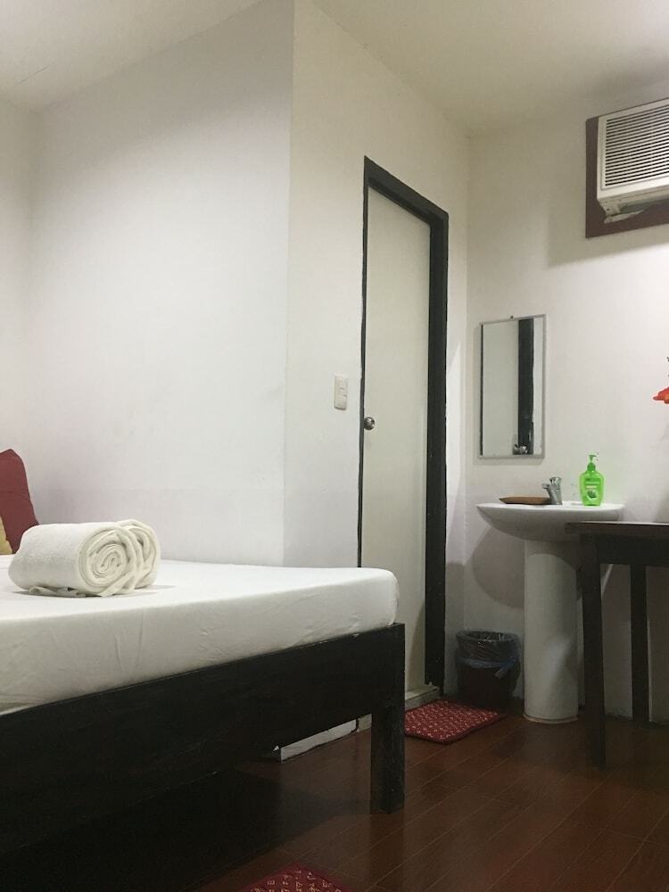 Hotel Pad's Inn