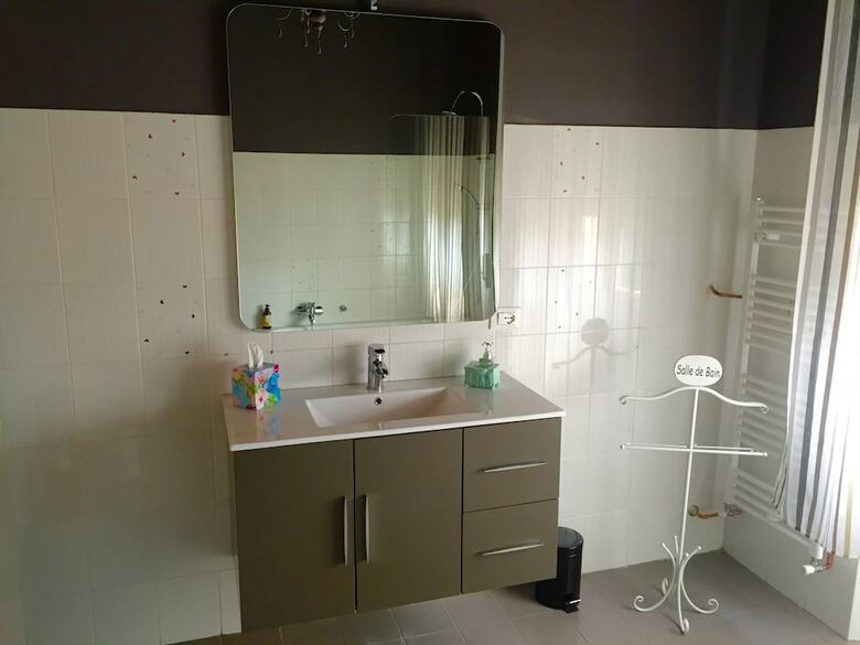 Hotel Aweshome - Sea Sensation Guest House