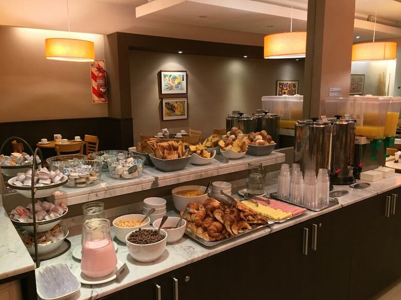 Hotel Mil�n