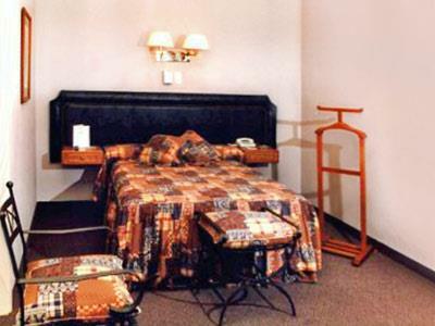 Hotel Mu�iz