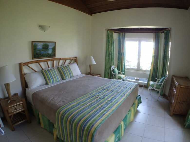 Villa Siesta - Runaway Bay 5br