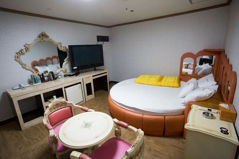 Hotel Ritz Hostel
