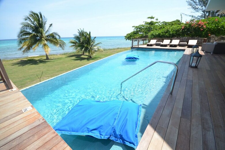 Tallawah Villa, Silver Sands Jamaica 7br