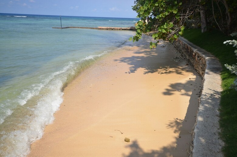 Idleawile Villa, 5br By Jamaican Treasures