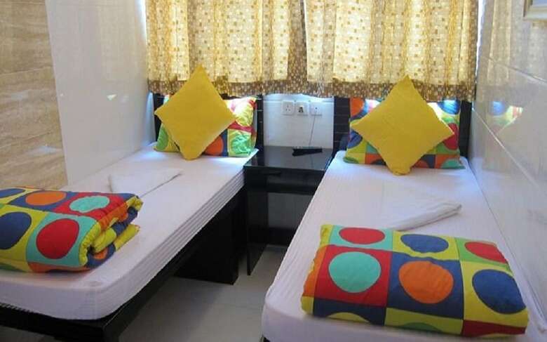 Hotel Traveller's Hostel