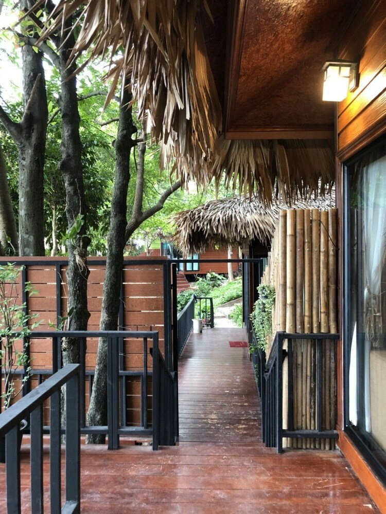 Hotel Decho Beach Resort