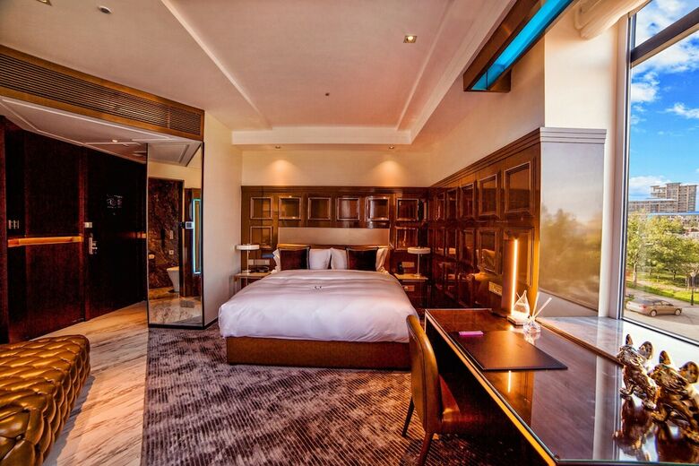 U Hotels