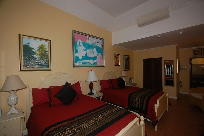 San Bar 6br By Jamaican Treasures
