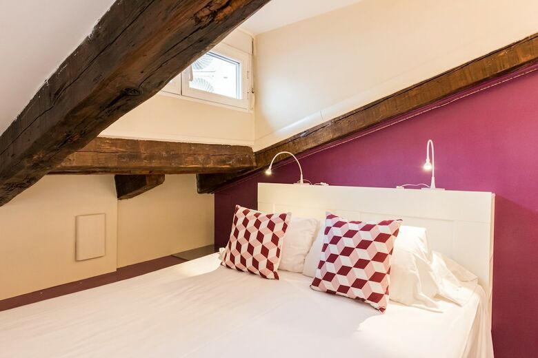 Apartamentos Fernando VI City Center