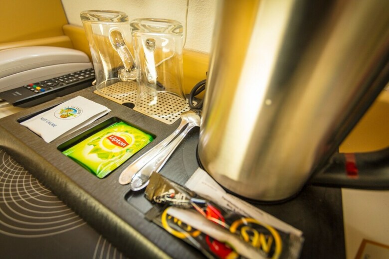 Hotel H�tel Saint Geni�s