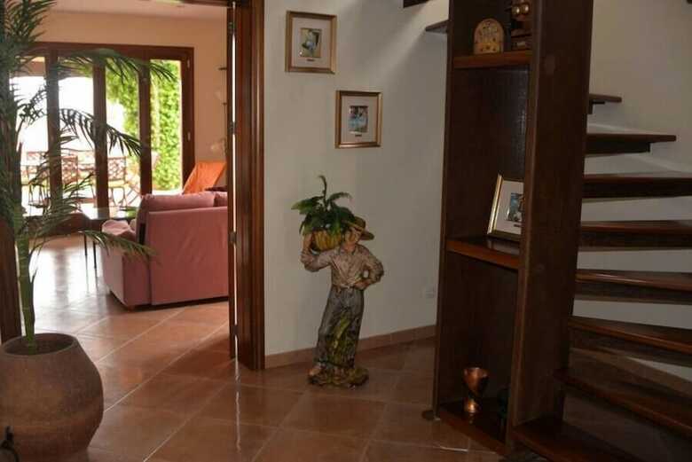 Villa Carles House