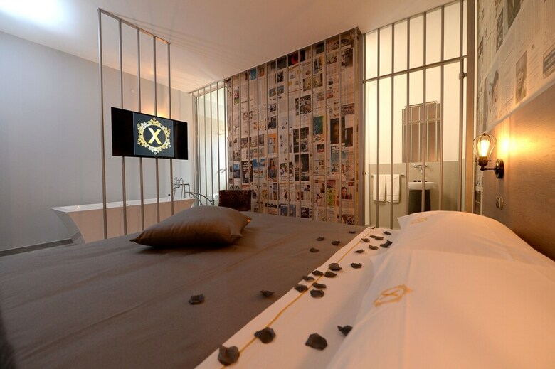 X Hotel