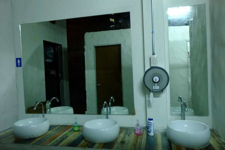 Hostal White Jail At Koh Tao Hostel