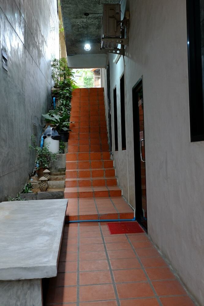 Hostal White Jail At Koh Tao Hostel