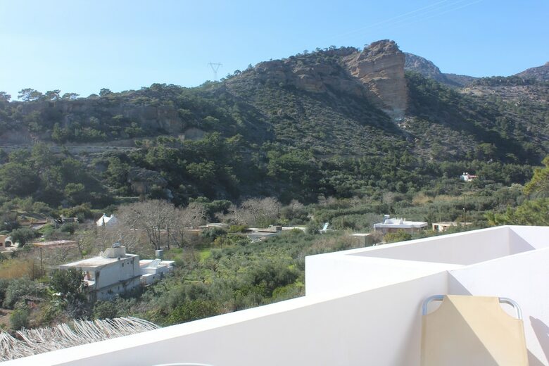 Aaron Studios Apartments