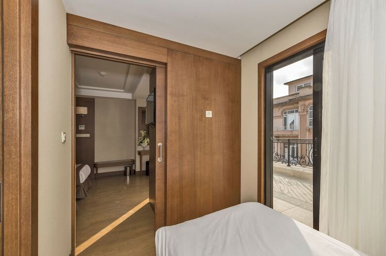 Viore Hotel
