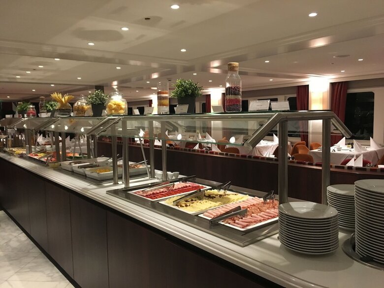 Hotel Select Ms Charles Dickens - Neuss