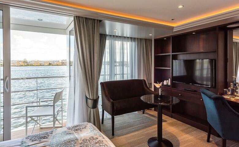 Hotel Select Ms Charles Dickens - Neuss