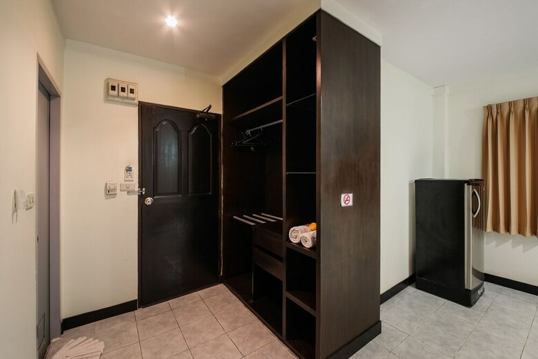 Hotel Oyo 244 Roar Inn Patong