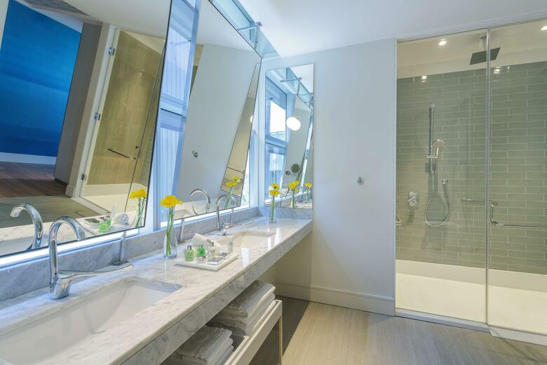 Hotel NH Collection Santiago Casacostanera