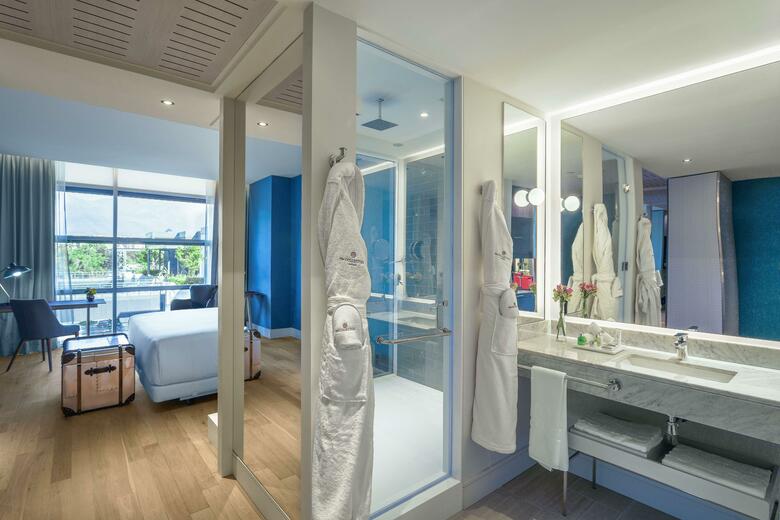 Hotel NH Collection Santiago Casacostanera