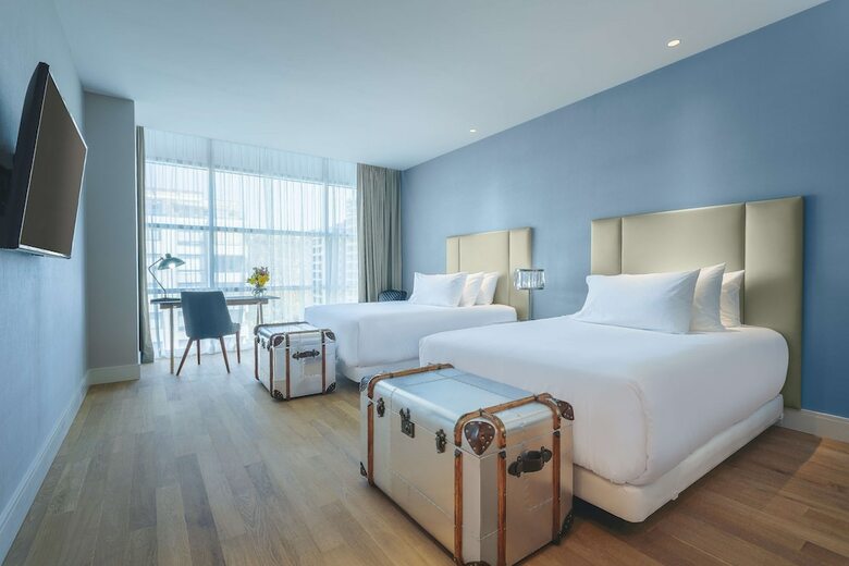Hotel NH Collection Santiago Casacostanera
