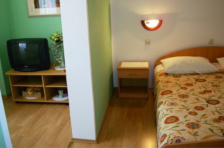 Apartments Biserka