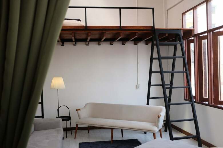 Hostal Hostel Urby