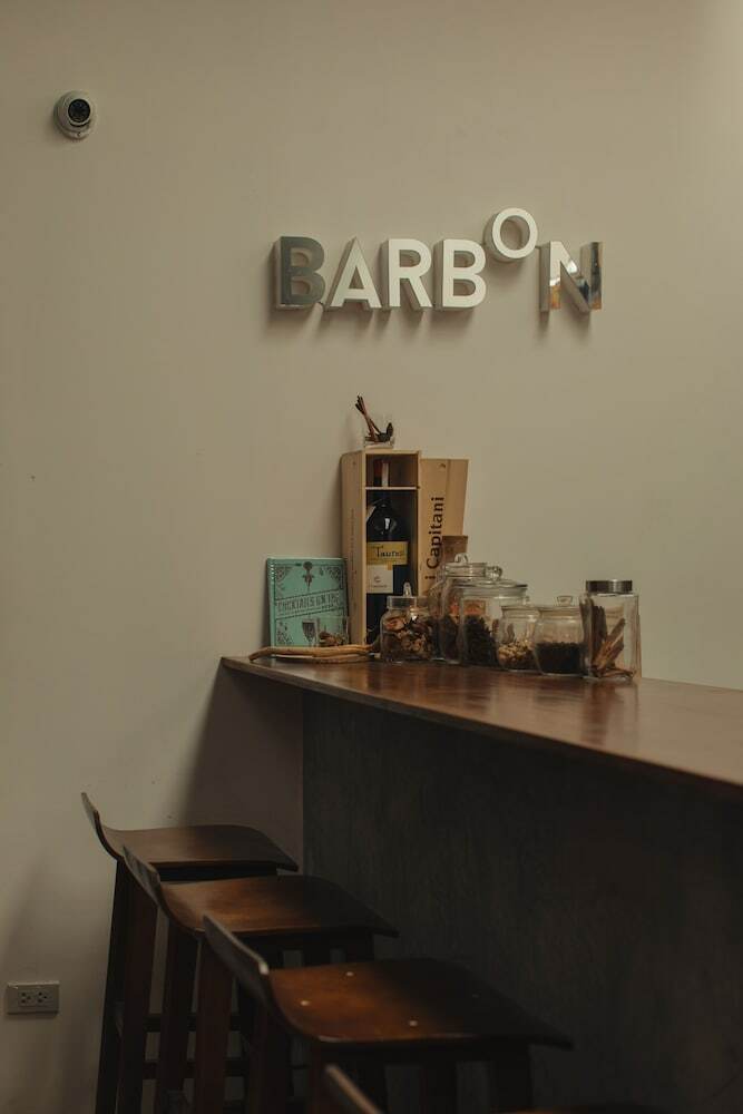 Hostal Hostel Urby
