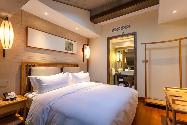 Admirable Day Hotel