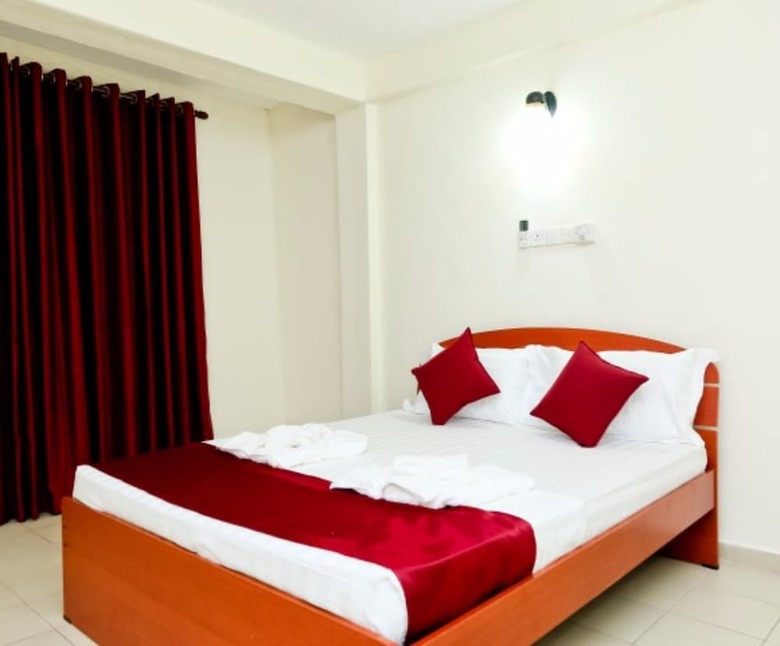 Hotel Adara Negombo