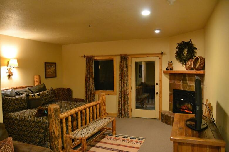 Posada Daniels Summit Lodge