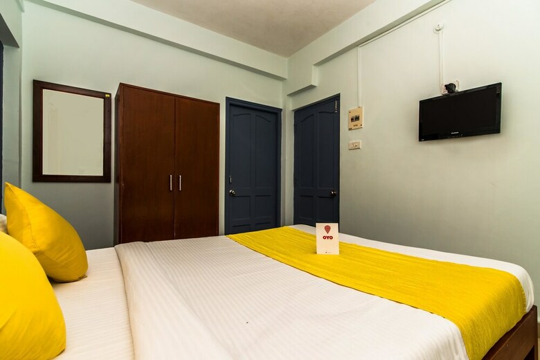 Hotel Oyo 10141 Js Palms
