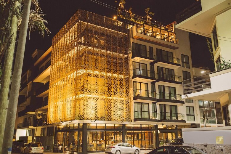 It Hotel & Residences
