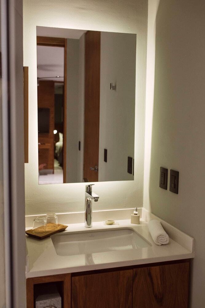It Hotel & Residences